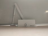 Дверной доводчик Mantella для двери морозостойкий Белый до 75 кг 